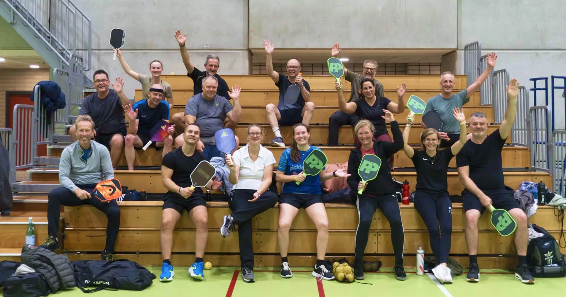 Groepsfoto van de Pickleball Den Bosch spelers