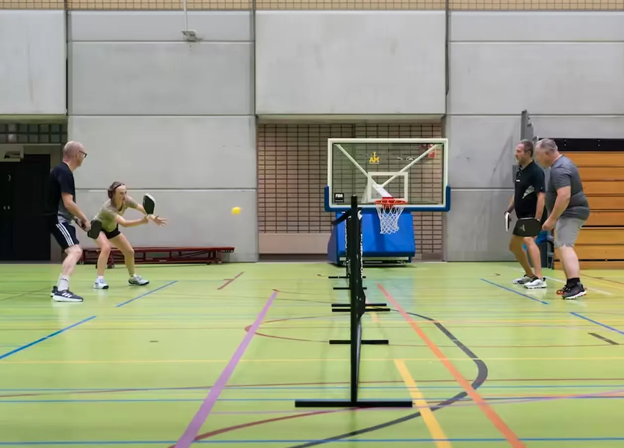 Pickleball Den Bosch spelers in actie
